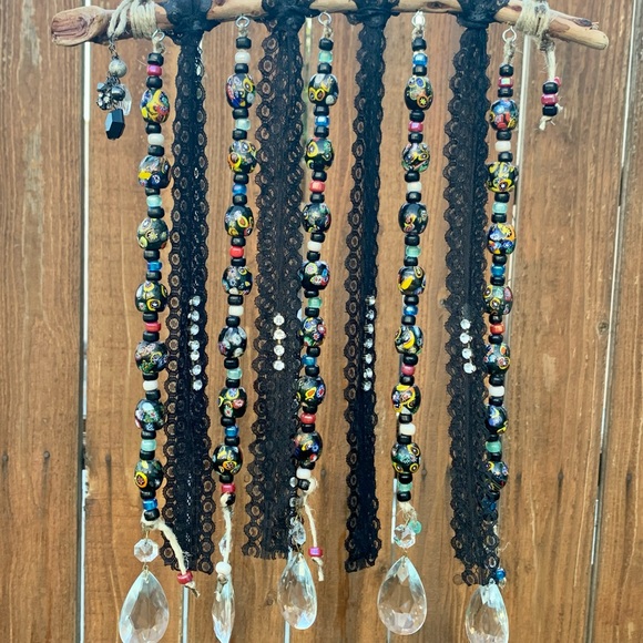 Driftwood Wind Chime Lace, Black Porcelain & Vintage Italian Chandelier Crystals - Picture 4 of 17